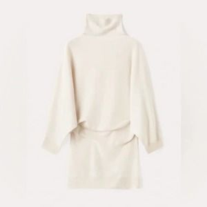 Toteme Draped Cashmere Turtleneck macademia